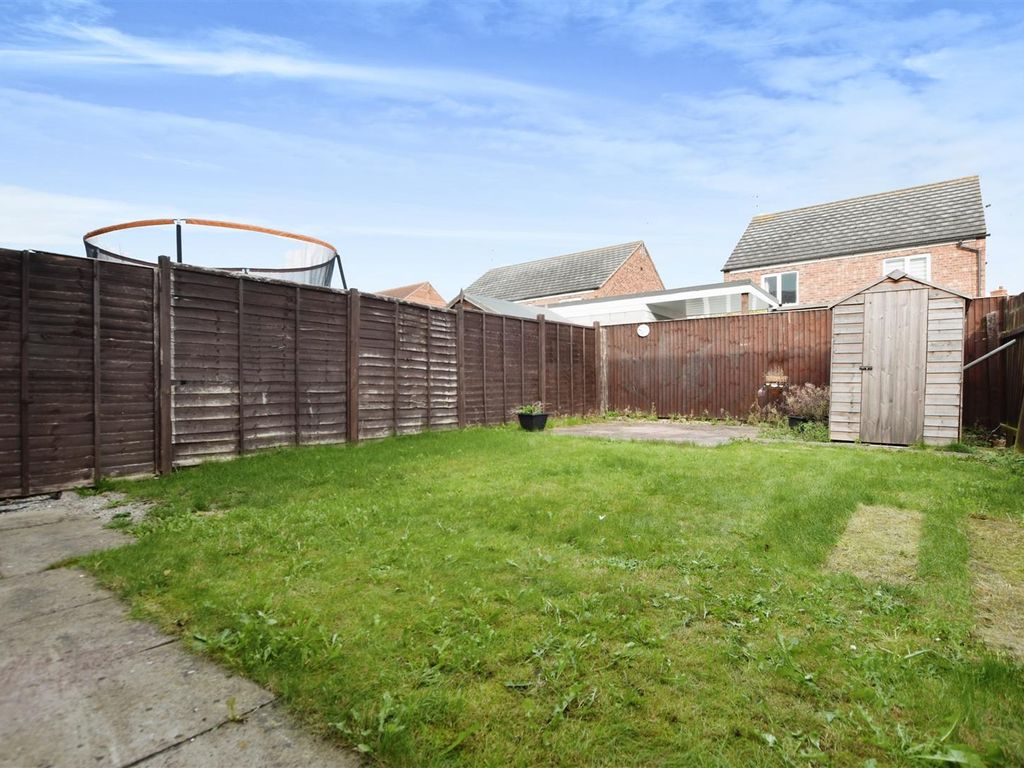 3 bed semi-detached house for sale in Coxwold Grove, Hull HU4, £137,500