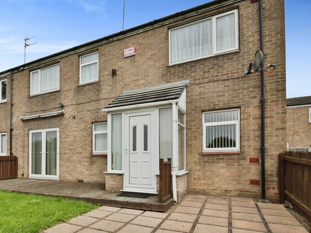 3 bed end terrace house for sale in Axminster Close, Hull HU7, £95,000