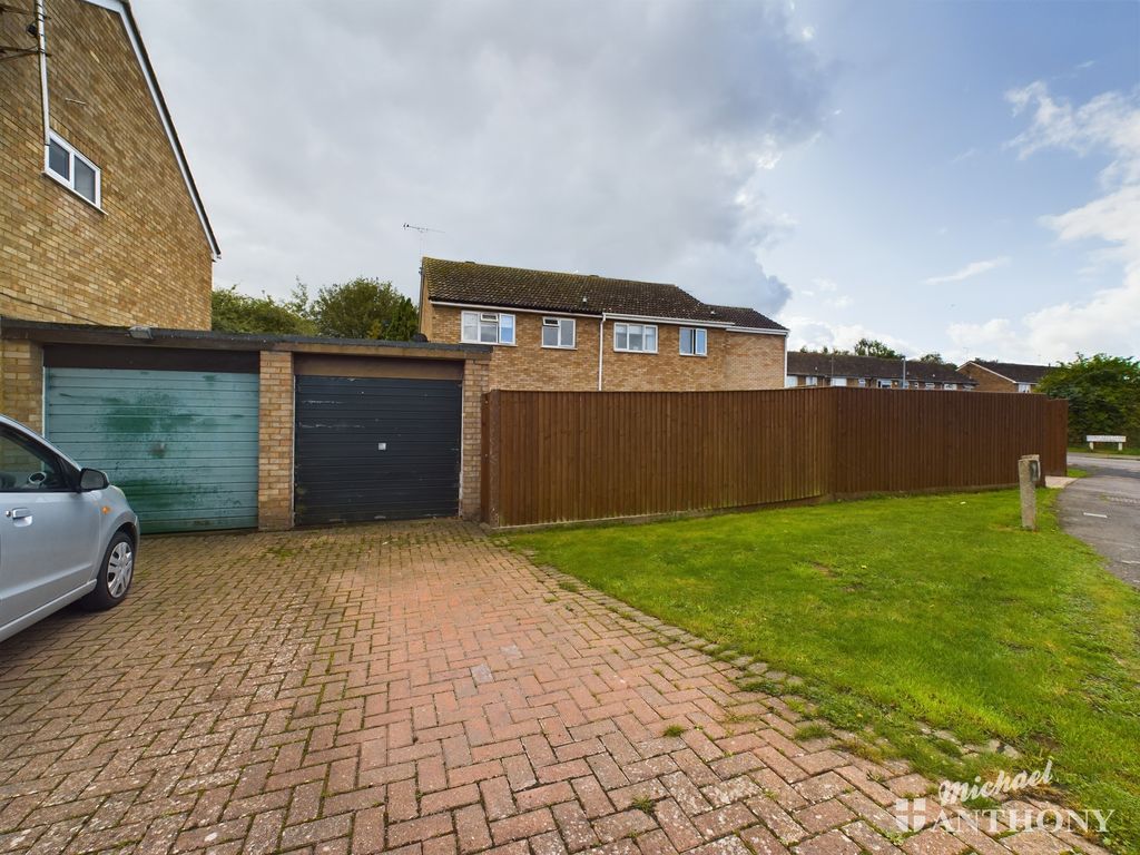 3 bed semi-detached house for sale in Claydon Path, Aylesbury HP21, £310,000