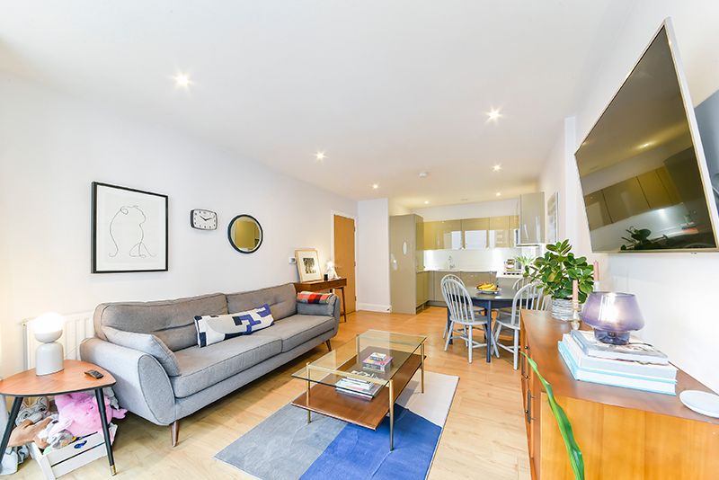 1 bed flat for sale in 27 Violet Road, London E3, £91,250