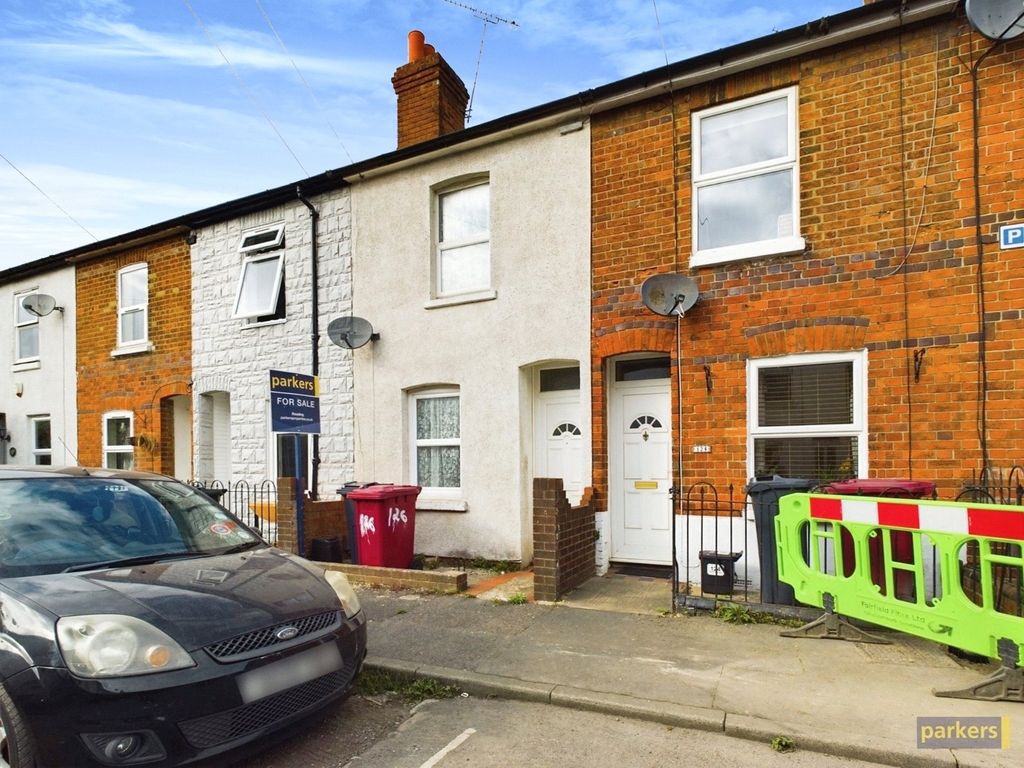 2 bed terraced house for sale in Waldeck Street, Reading, Berkshire RG1, £265,000