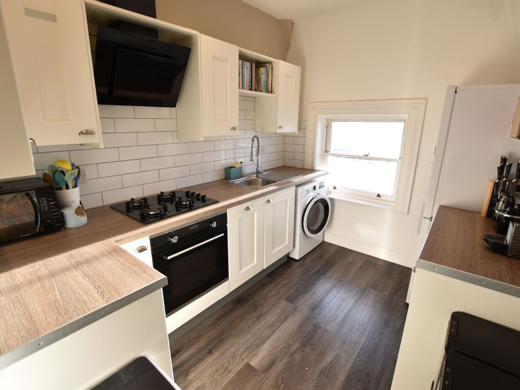 2 bed flat for sale in Aigburth Drive, Sefton Park, Liverpool L17, £200,000