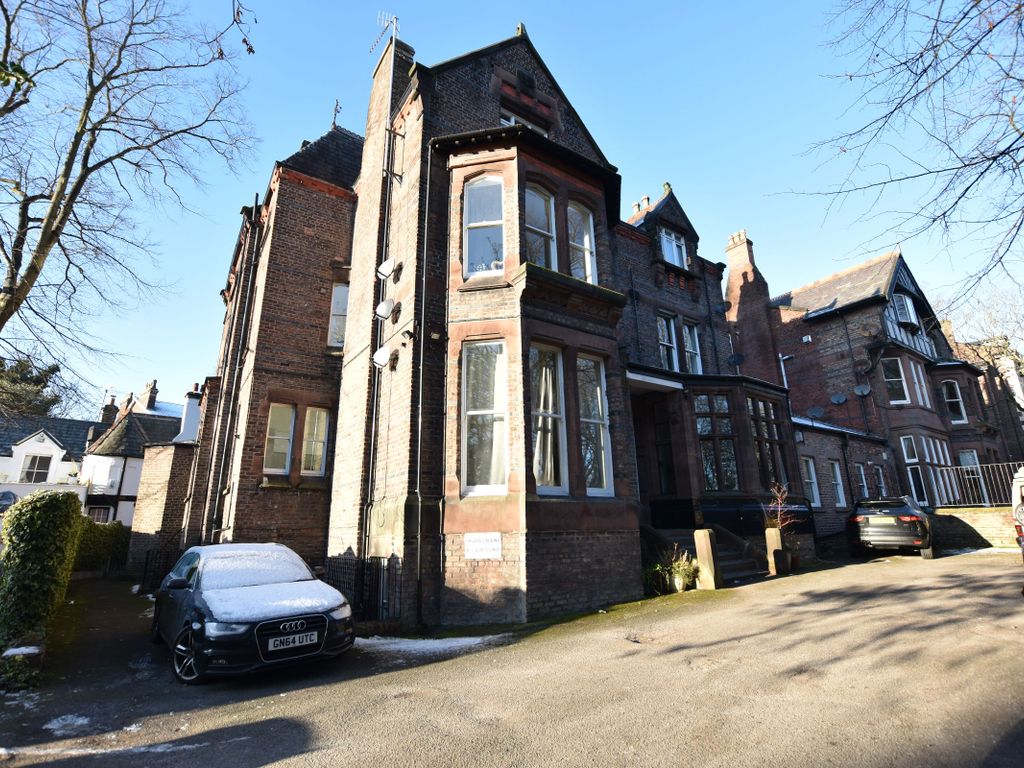 2 bed flat for sale in Aigburth Drive, Sefton Park, Liverpool L17, £200,000
