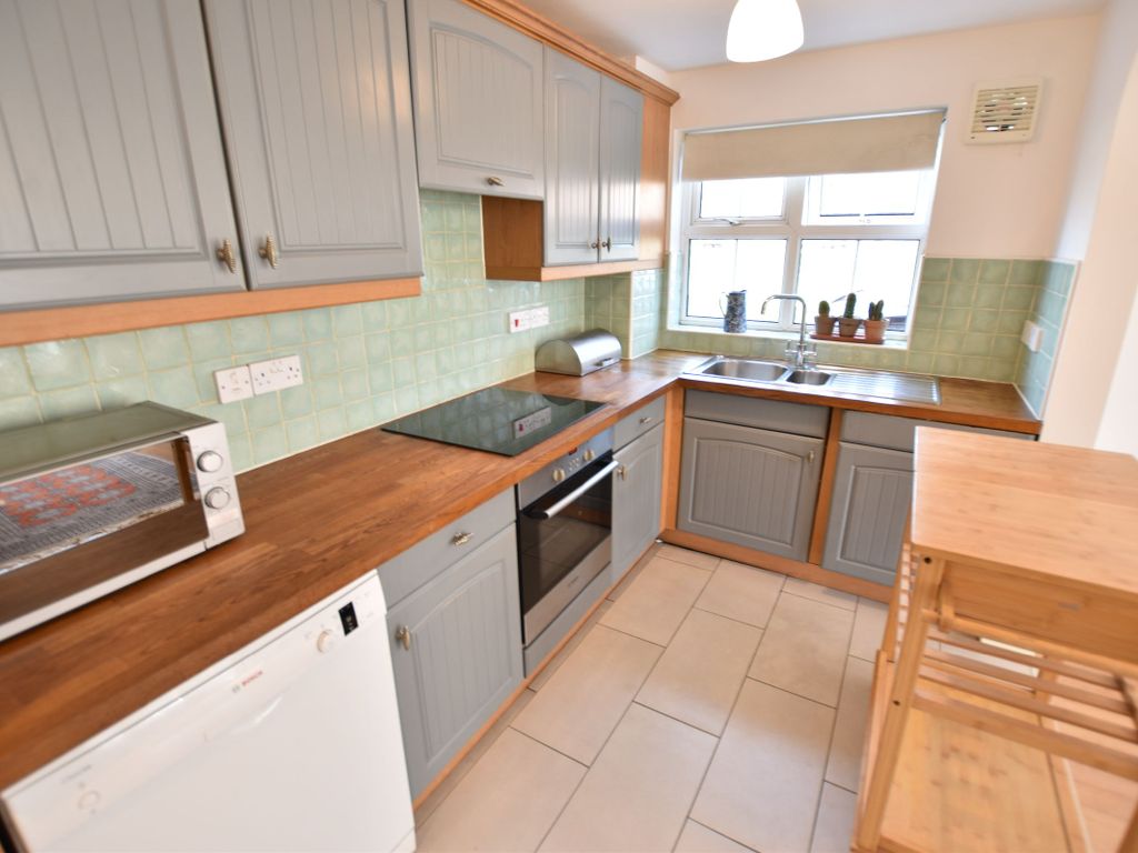 2 bed flat for sale in Hayling House, The Spinnakers, Aigburth. L19, £150,000