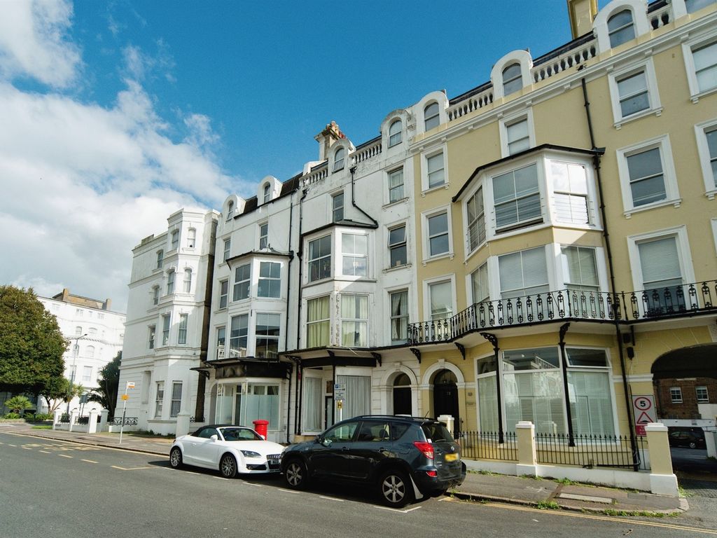 2 bed flat for sale in Compton Street, Eastbourne BN21, £200,000