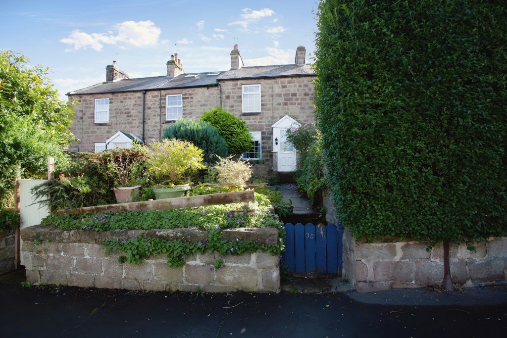 2 bed terraced house for sale in Bachelor Gardens, Harrogate HG1, £185,000