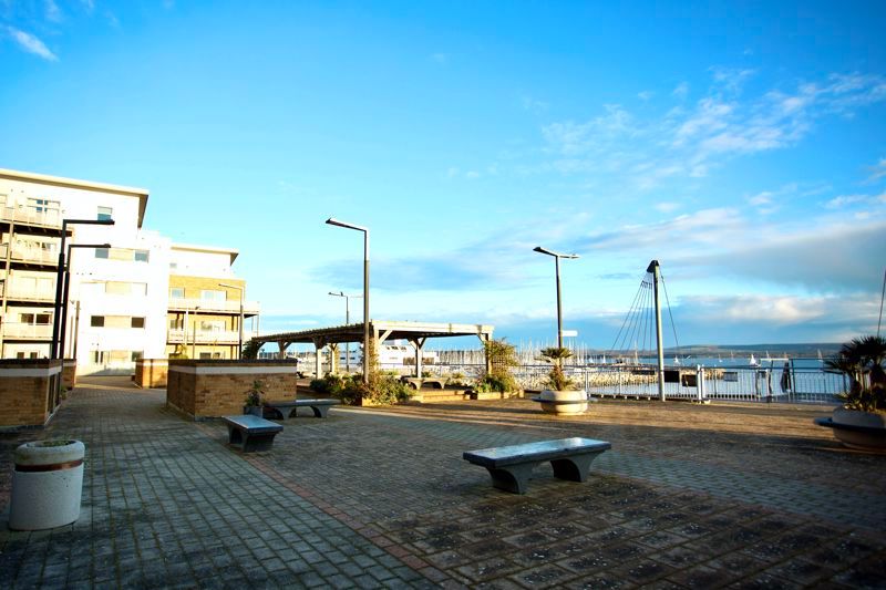 2 bed flat for sale in Stone Close, Walking Distance To Poole Quay, Poole BH15, £240,000