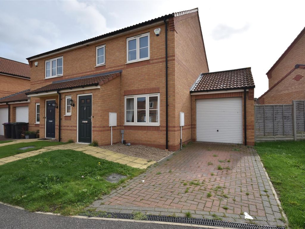 3 bed semi-detached house for sale in Finch Drive, Sleaford NG34, £185,000