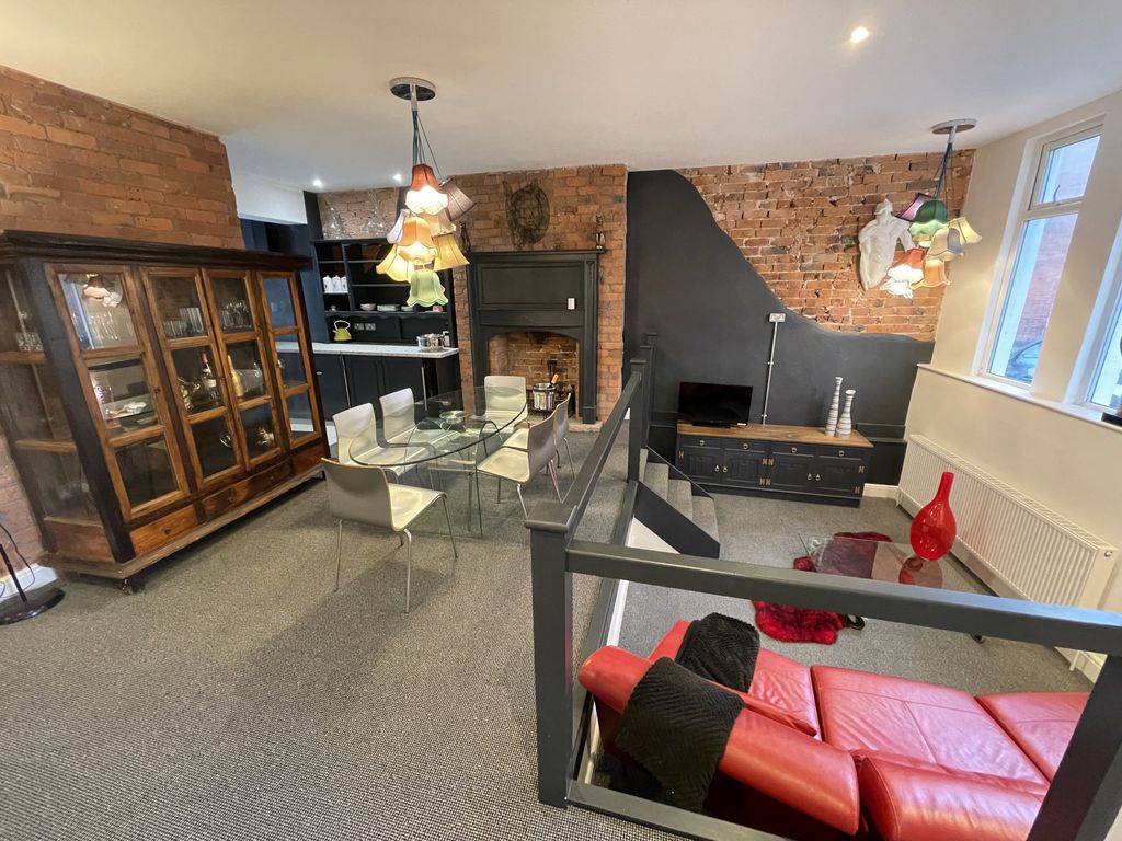3 bed flat for sale in Brixey Street, Broadgate PR1, £140,000