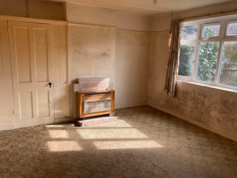 3 bed semi-detached house for sale in Allingham Road, Yeovil BA21, £165,000