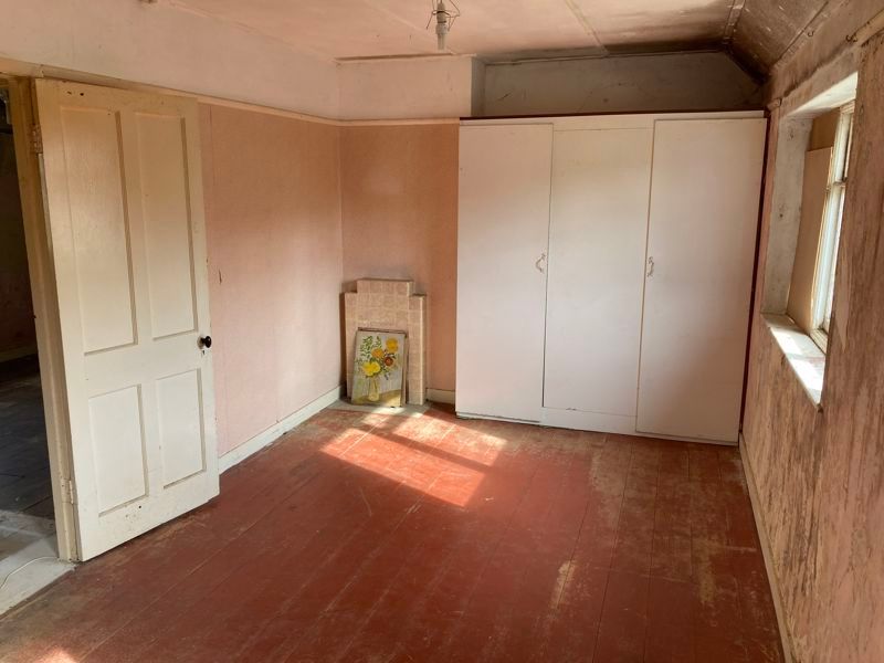 3 bed semi-detached house for sale in Allingham Road, Yeovil BA21, £165,000