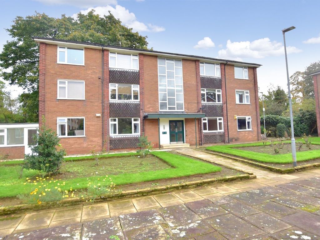 2 bed flat for sale in Barlow Moor Court, West Didsbury, Didsbury, Manchester M20, £245,000