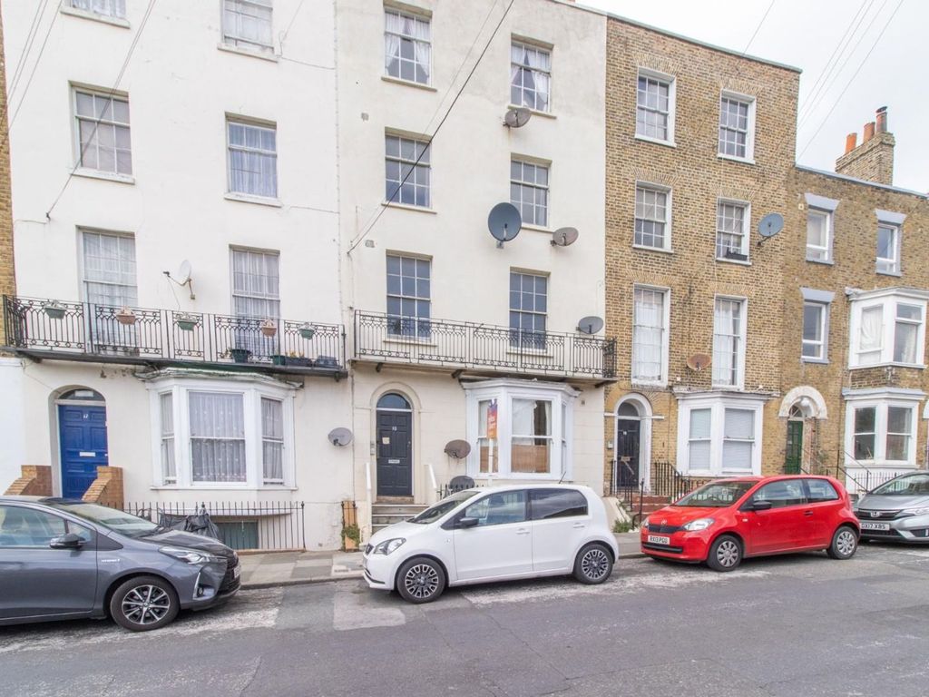 2 bed flat for sale in Trinity Square, Margate CT9, £110,000