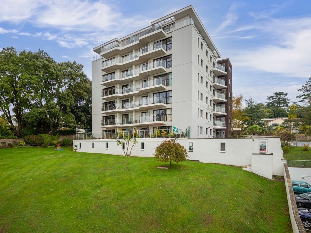 2 bed flat for sale in Lower Warberry Road, Torquay TQ1, £205,000