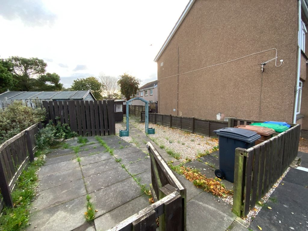 2 bed flat for sale in Duncanson Drive, Burntisland KY3, £99,500