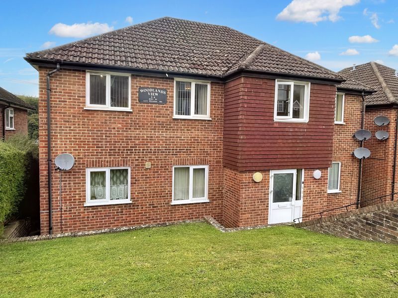 1 bed flat for sale in Herbert Road, High Wycombe HP13, £165,000