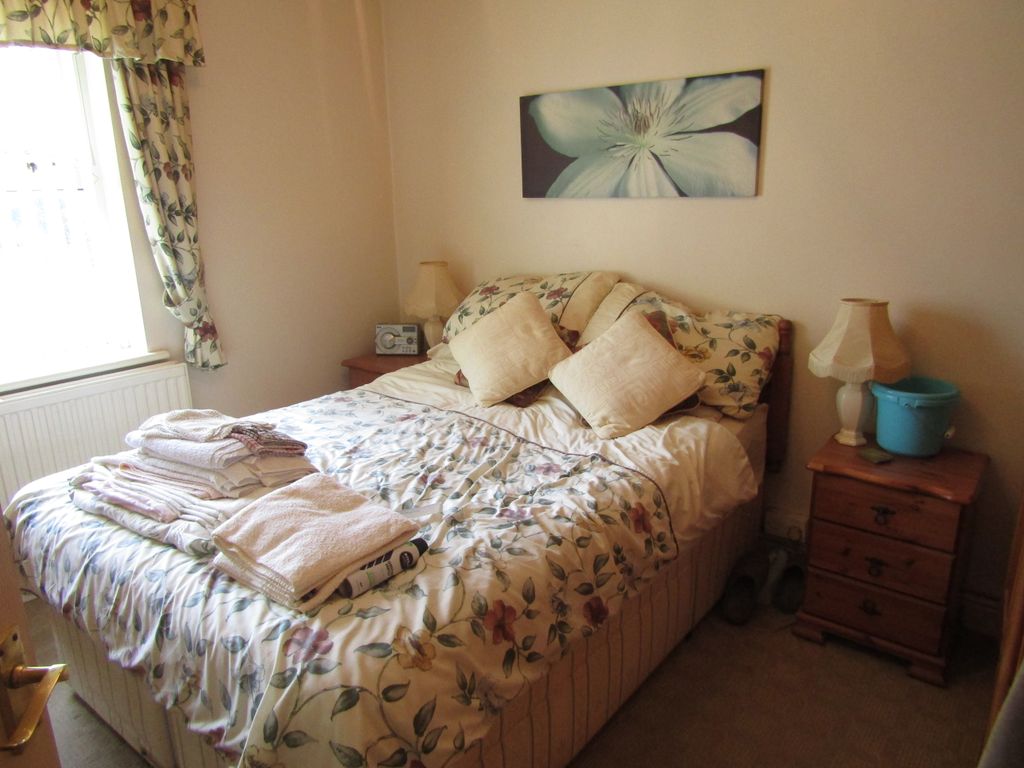 2 bed flat for sale in Woodland Court, Porthcawl CF36, £149,995