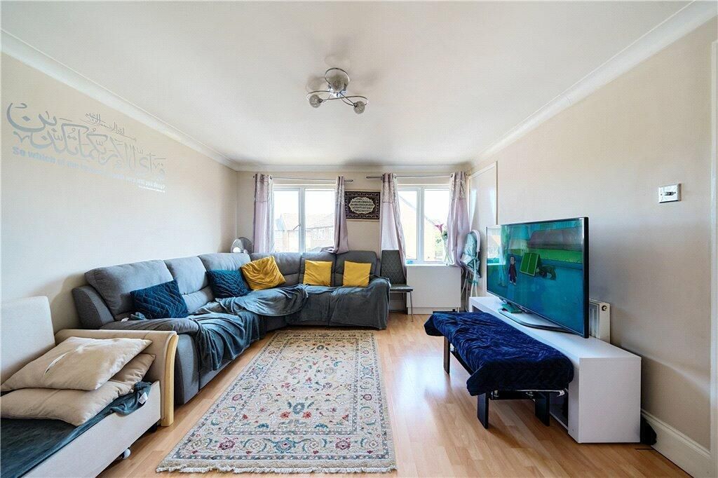 1 bed maisonette for sale in Trestis Close, Yeading, Hayes UB4, £250,000