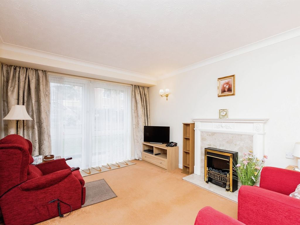 1 bed flat for sale in Midland Drive, Sutton Coldfield B72, £95,000