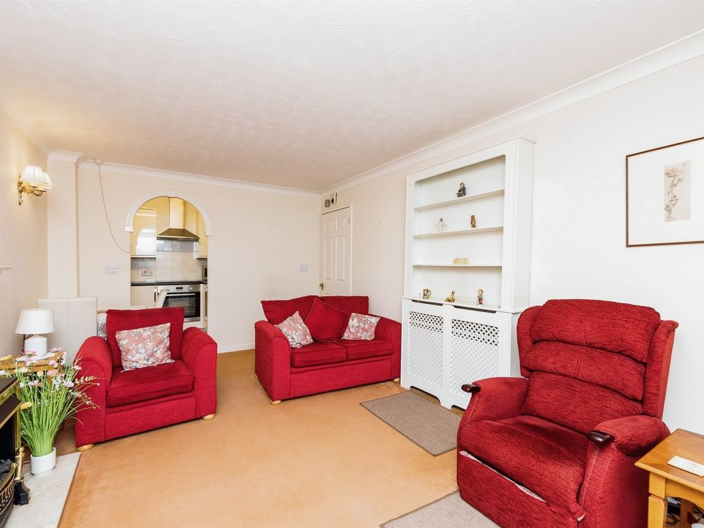 1 bed flat for sale in Midland Drive, Sutton Coldfield B72, £95,000