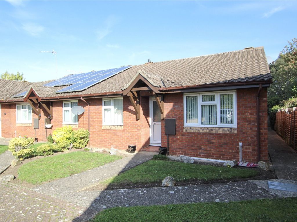 2 bed bungalow for sale in Kay Hitch Way, Histon, Cambridge, Cambridgeshire CB24, £255,000