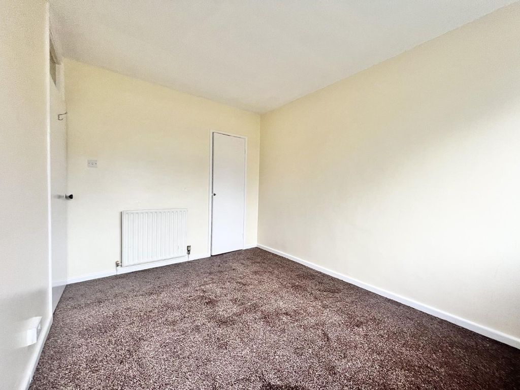 3 bed flat for sale in Bushwood Road, Selly Oak, Birmingham B29, £120,000