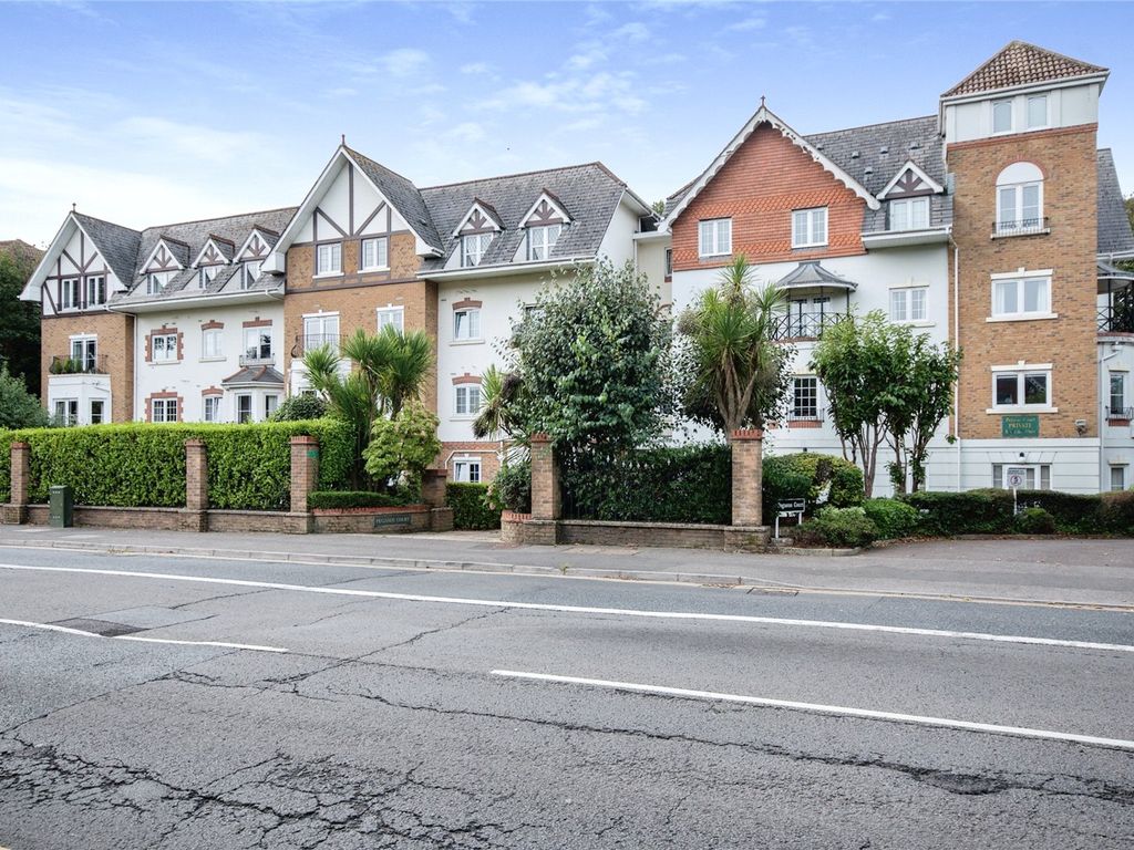 1 bed flat for sale in Lansdowne Road, Bournemouth BH1, £90,000