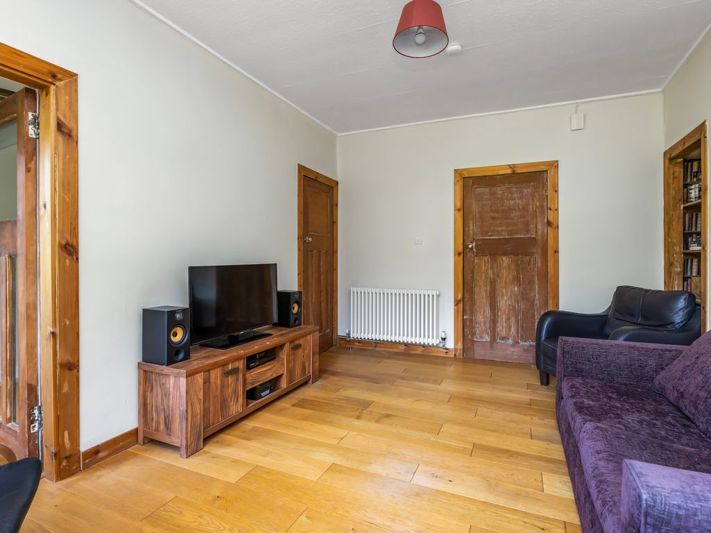 3 bed flat for sale in 182 Colinton Mains Road, Colinton Mains, Edinburgh EH13, £200,000