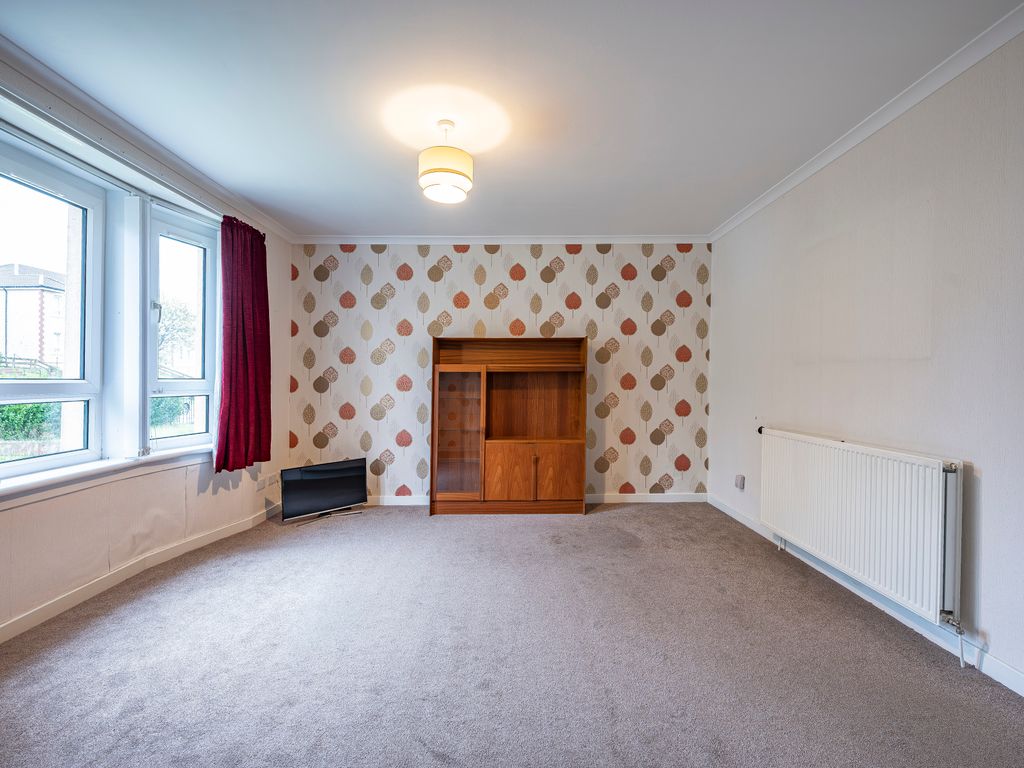 2 bed flat for sale in Barnton Street, Glasgow G32, £95,000
