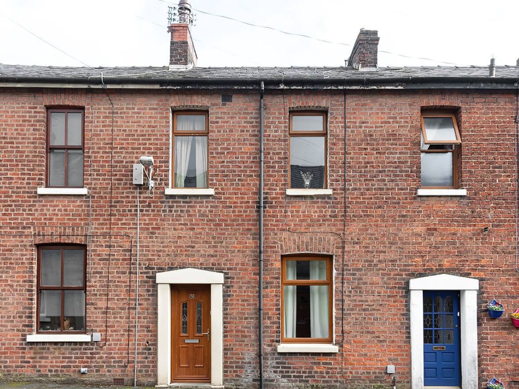 3 bed terraced house for sale in Lee Street, Longridge PR3, £125,000