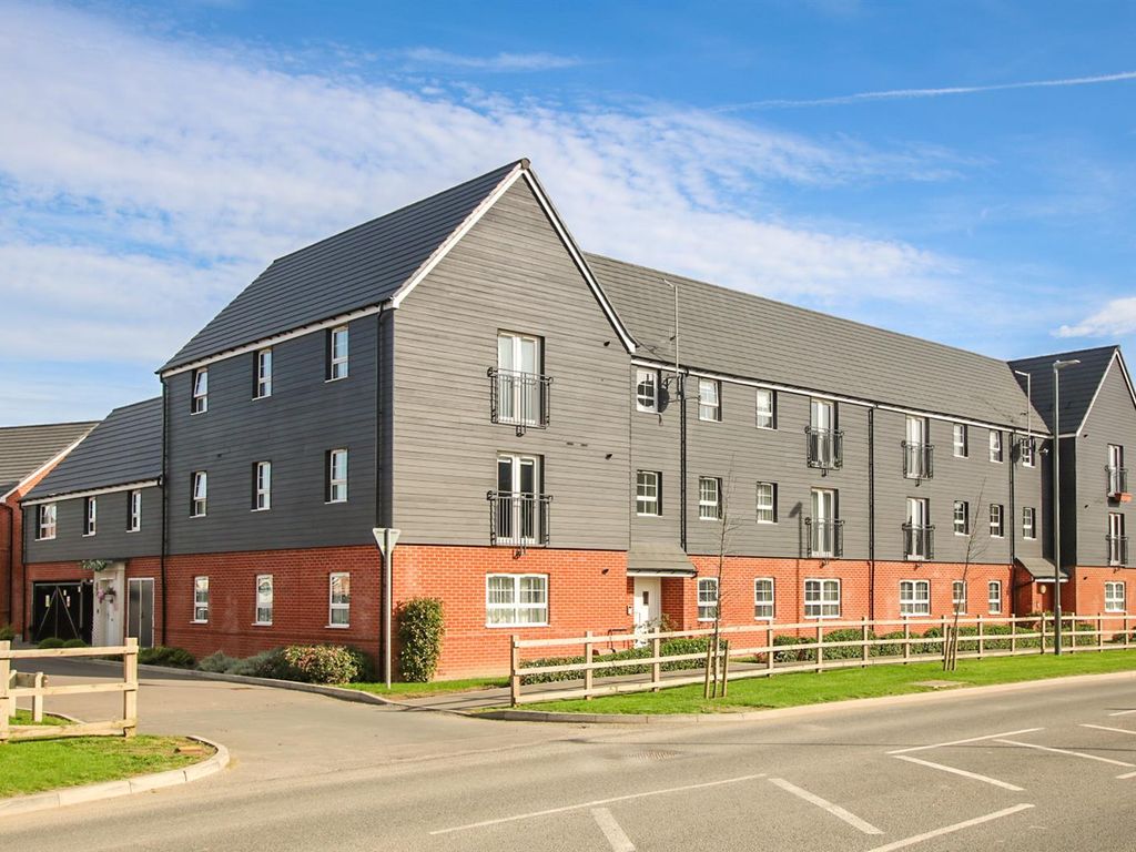 2 bed flat for sale in Foxtail Close, Kingsbrook, Aylesbury HP22, £250,000