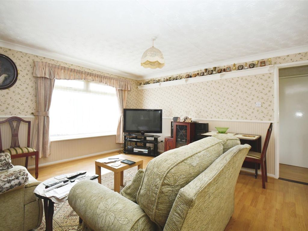 1 bed flat for sale in Ark Royal, Bilton, Hull HU11, £80,000