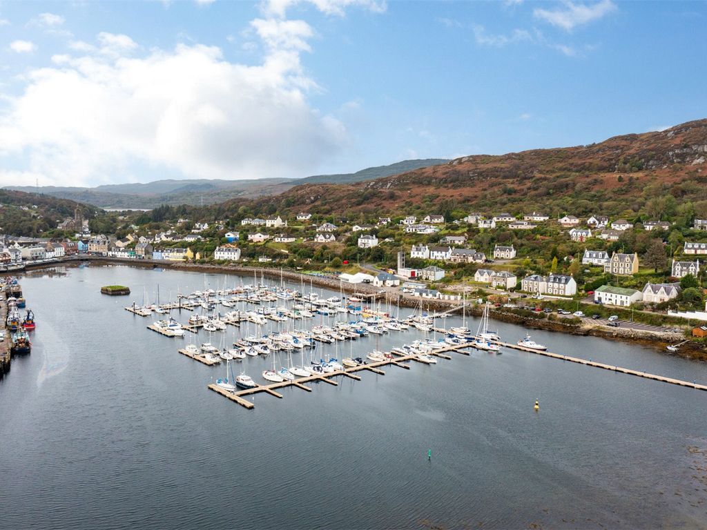 3 bed flat for sale in The Flat, Lochawe House, Barmore Road, Tarbert, Argyll And Bute PA29, £150,000