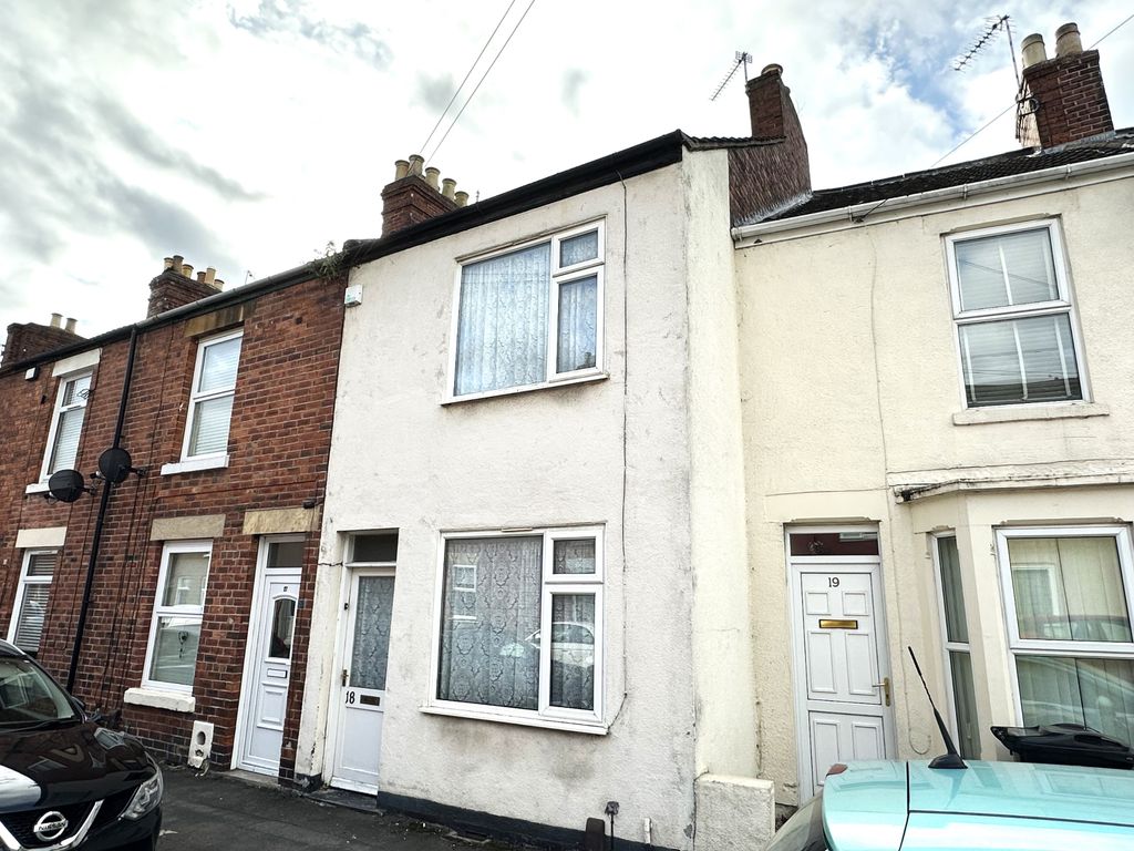 2 bed terraced house for sale in Cecil Street, Grantham NG31, £80,000