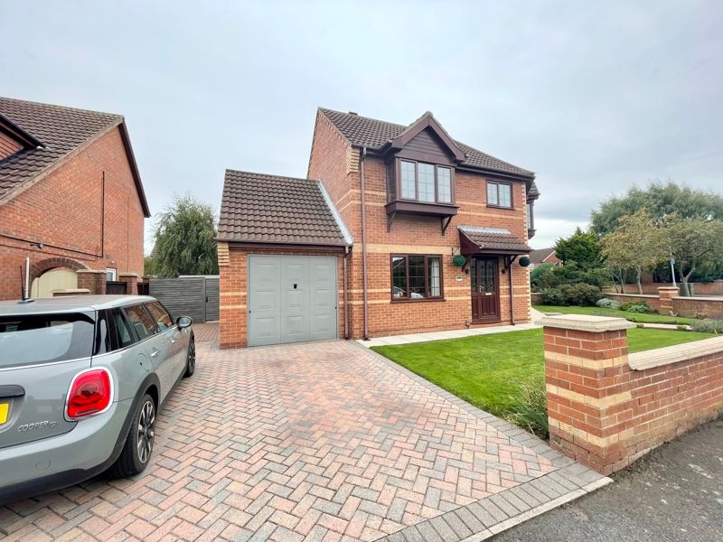 4 bed detached house for sale in Greenlands Avenue, New Waltham, Grimsby DN36, £299,950