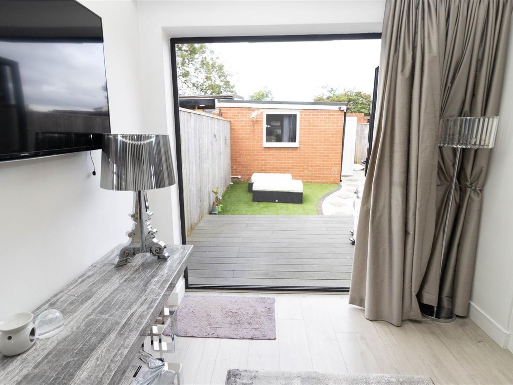 3 bed property for sale in Park Terrace, Dunston, Gateshead NE11, £185,000