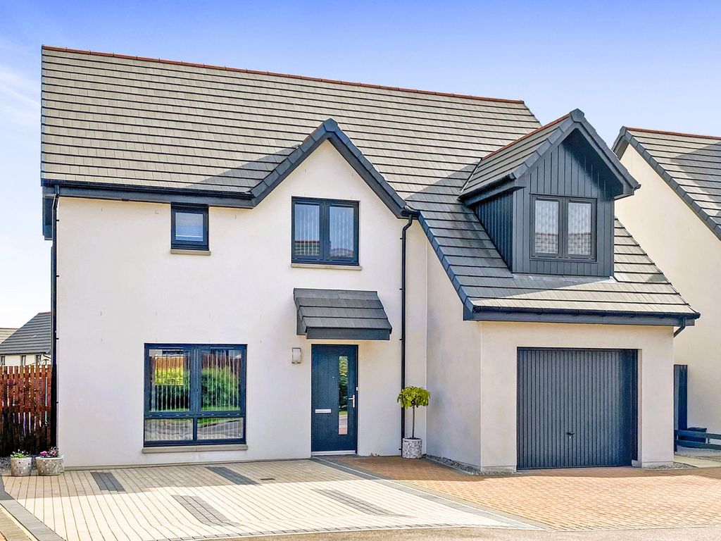 4 bed detached house for sale in Cawdor Avenue, Elgin IV30, £325,000