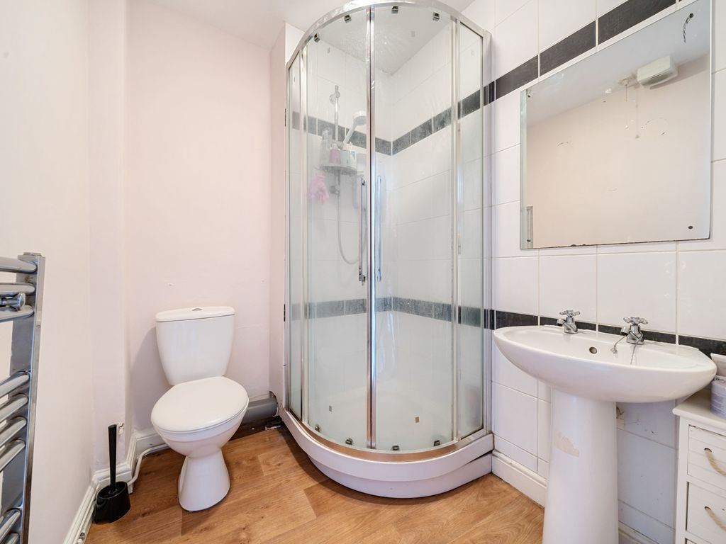 1 bed flat for sale in Anglo Terrace, Bath, Somerset BA1, £200,000