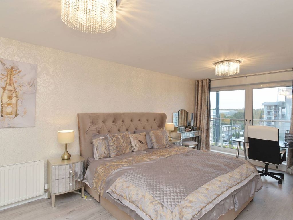 2 bed flat for sale in Drybrough Crescent, Peffermill, Edinburgh EH16, £190,000
