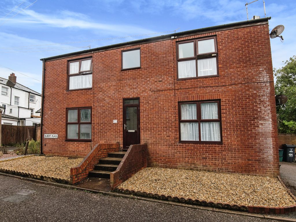 1 bed flat for sale in Albert Place, Exmouth EX8, £150,000