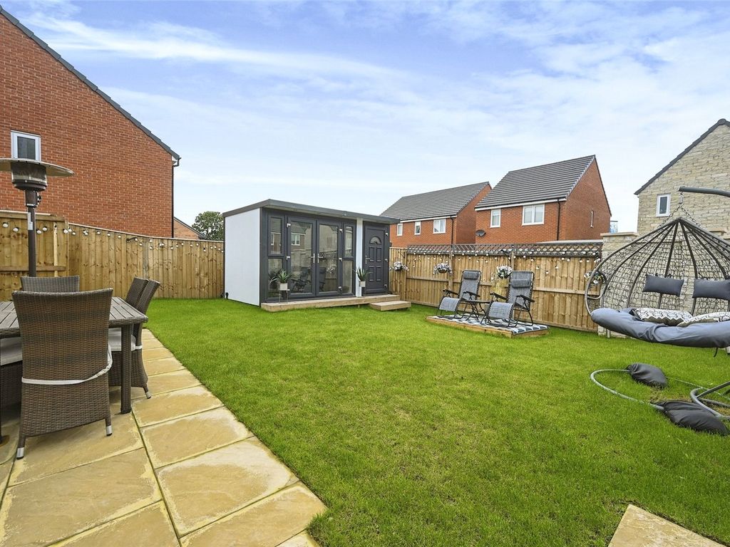 3 bed detached house for sale in Colliery Way, Bilsthorpe, Newark NG22, £240,000