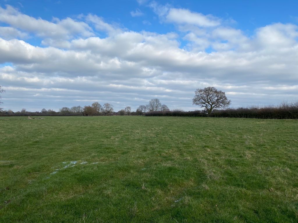Land for sale in Land At Wendover Road, Aylesbury HP22, £160,000