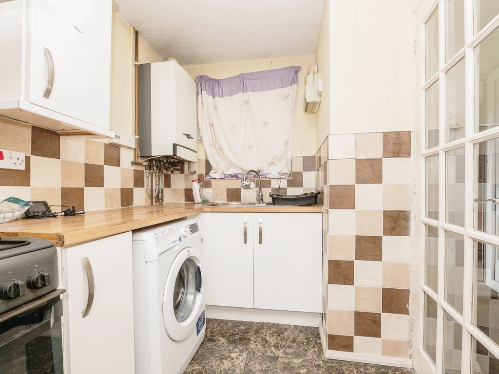 2 bed terraced house for sale in Twigden Court, Mount Pleasant Road, Luton, Bedfordshire LU3, £250,000