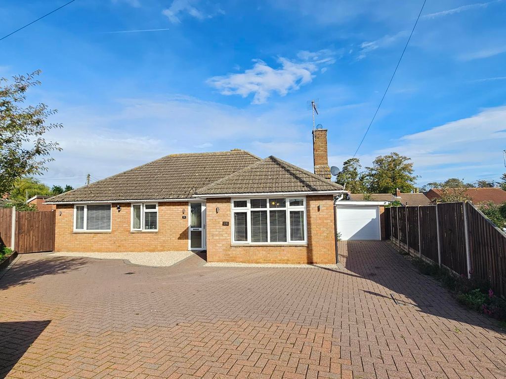 3 bed detached bungalow for sale in St Clements Road, Ruskington NG34, £300,000