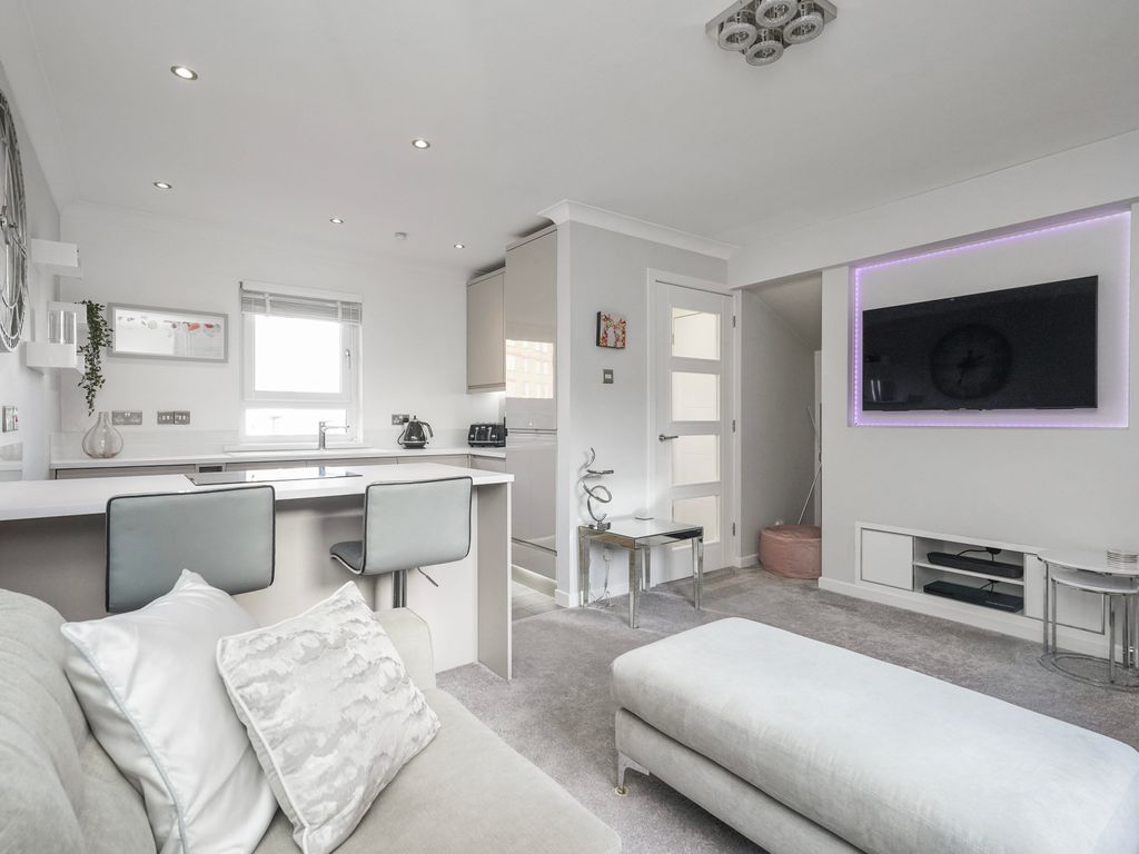2 bed terraced house for sale in 10 Hillcoat Place, Portobello, Edinburgh EH15, £260,000