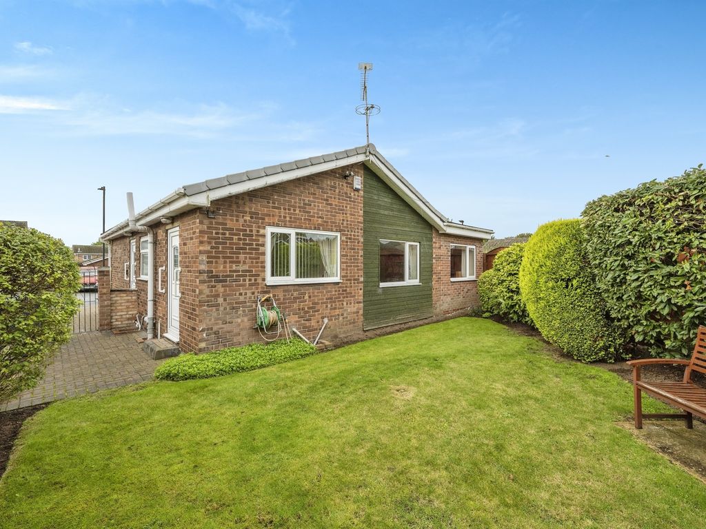 2 bed detached bungalow for sale in Holmes Carr Road, Bessacarr, Doncaster DN4, £260,000