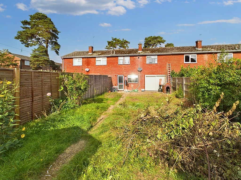 3 bed terraced house for sale in Ulfkell Road, Thetford, Norfolk IP24, £180,000