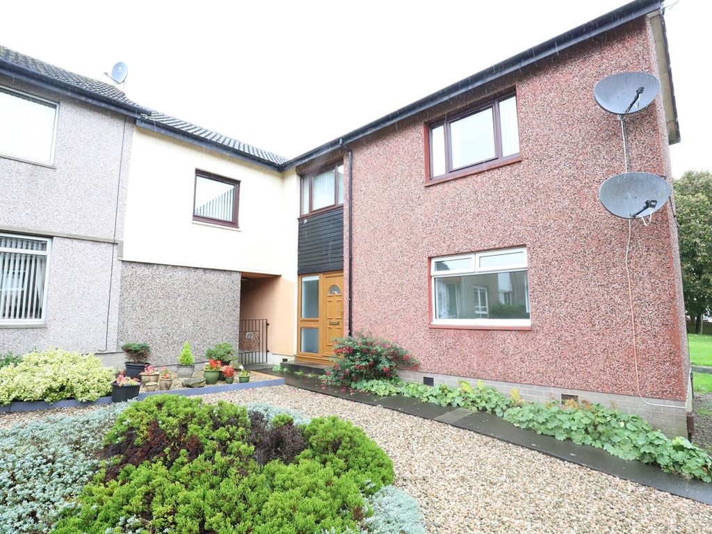 1 bed flat for sale in Gateside Court, Cowdenbeath KY4, £65,000
