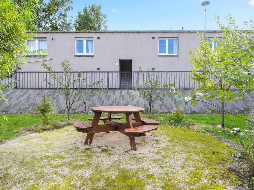 1 bed flat for sale in 4/2 Andrew Wood Court, Edinburgh EH6, £170,000