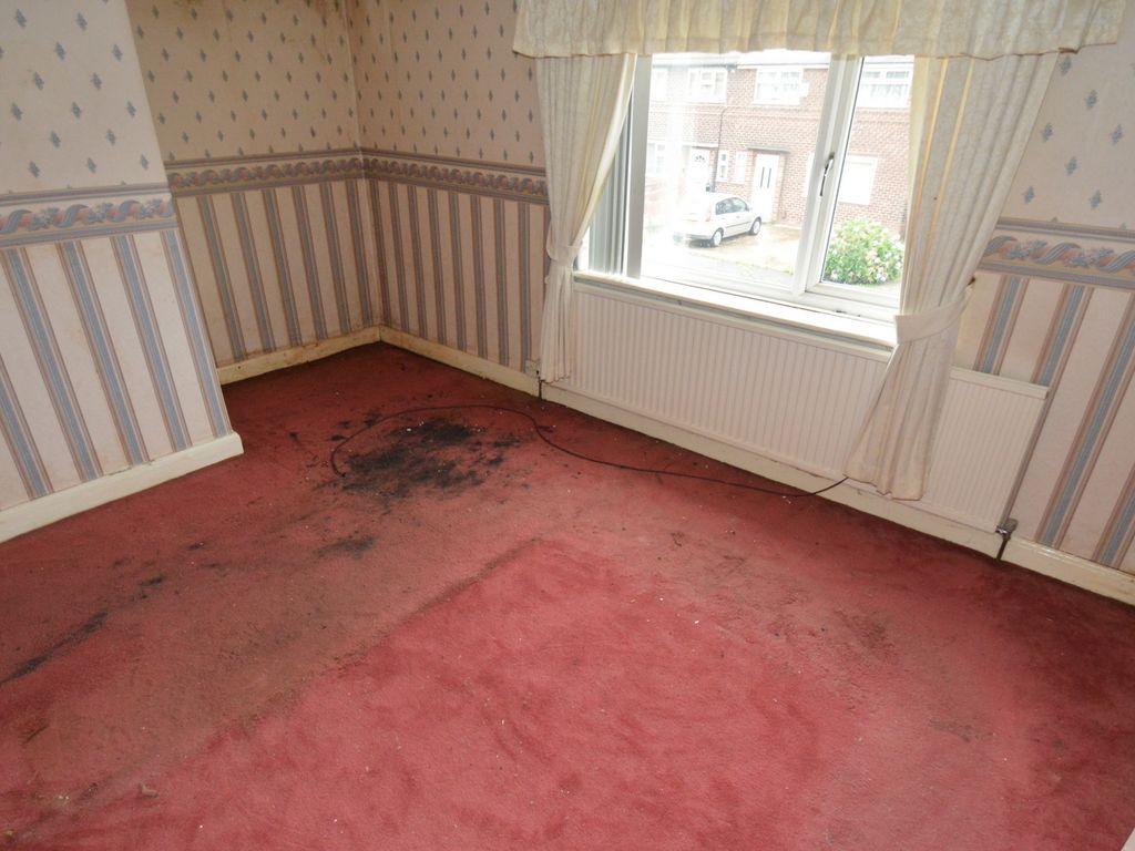 3 bed flat for sale in Clough Road, Droylsden M43, £150,000